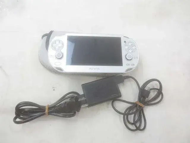 PS Vita(PCH-1000)