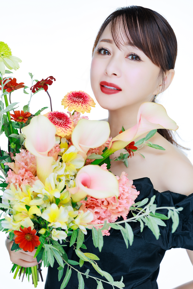 花束　美奈代さん